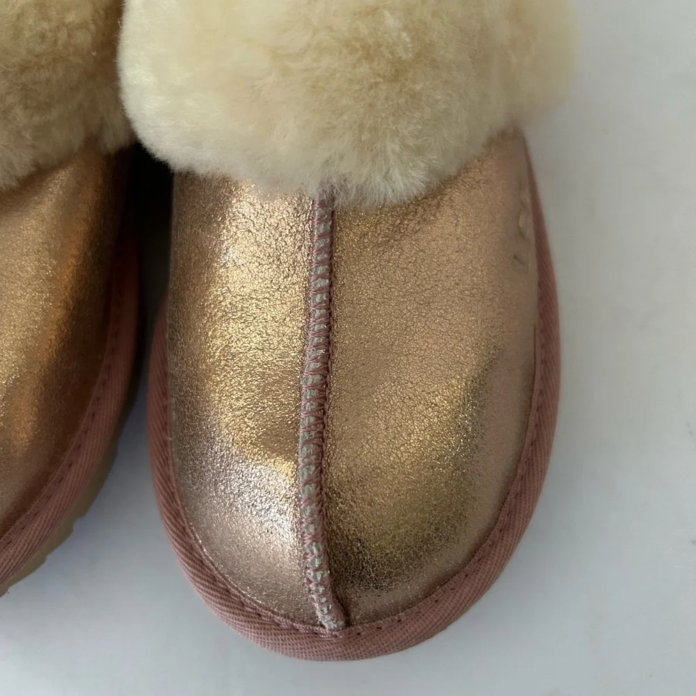 NEW UGG Cozy II Genuine Metallic Glitter Slippers in Rose Gold size 4.